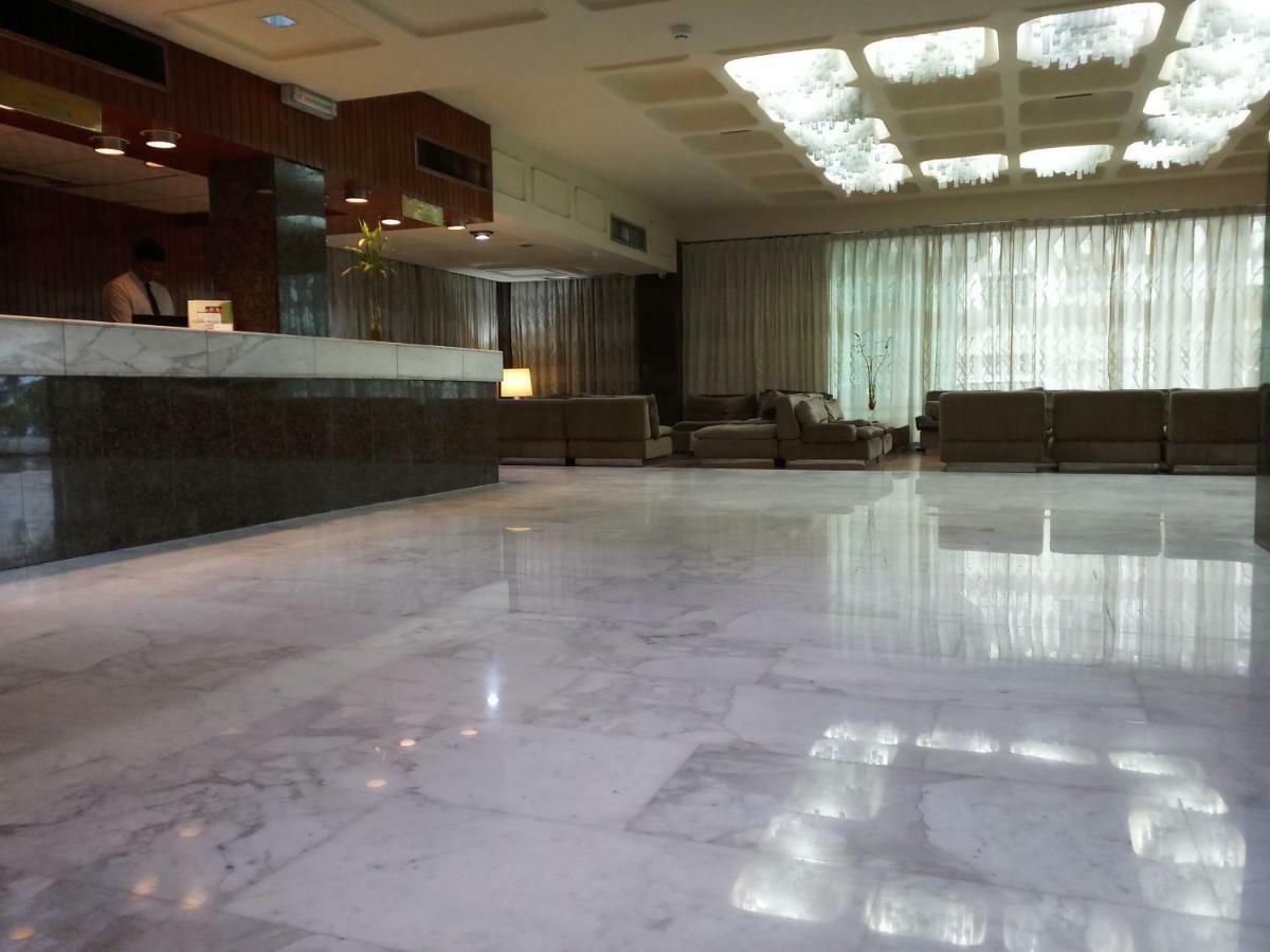 Oriental Palace Hotel Манама Экстерьер фото